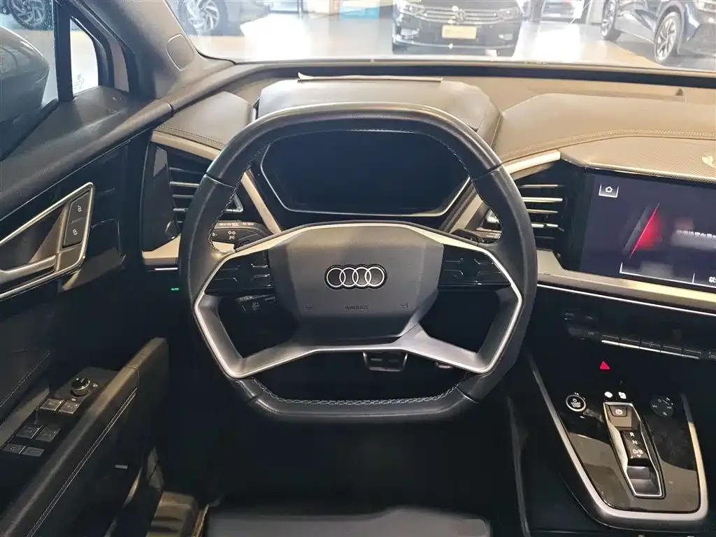 Audi Q4 e-tron 2024 из CN, фото 2