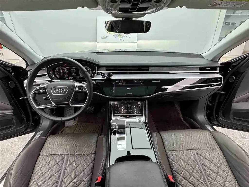 Audi A8 — фото 8