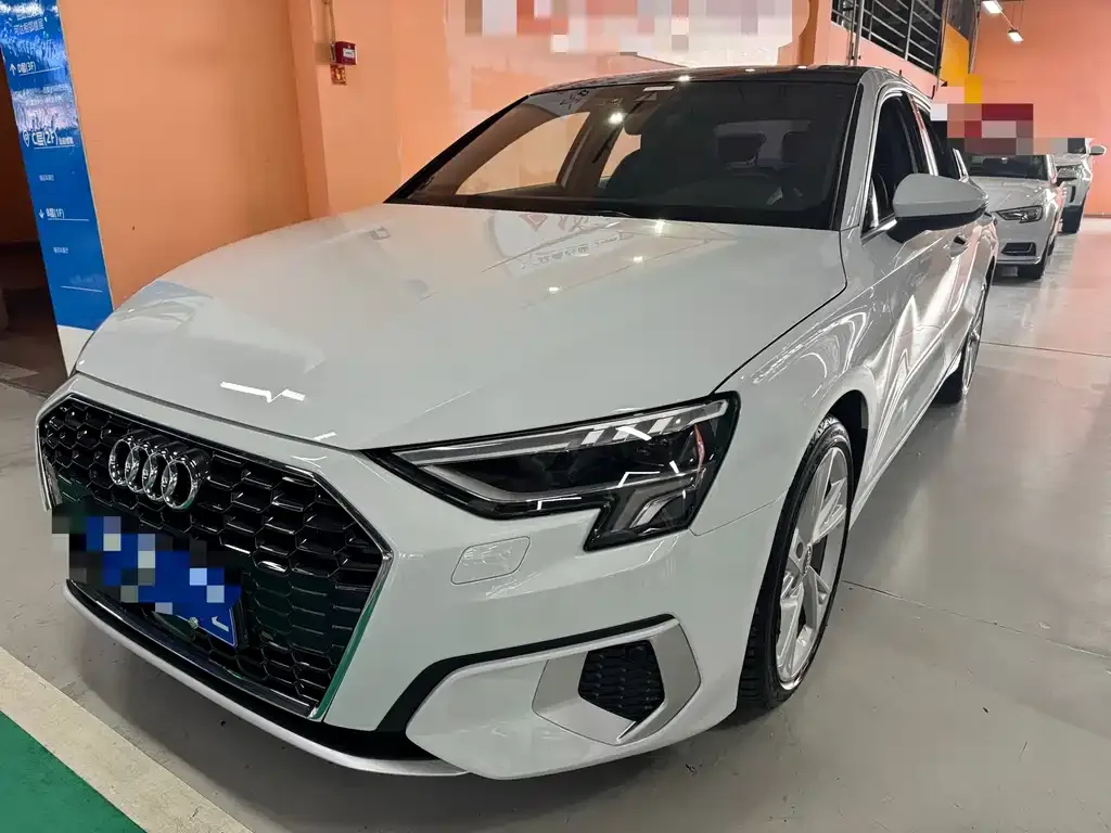 Audi A3 — фото 1