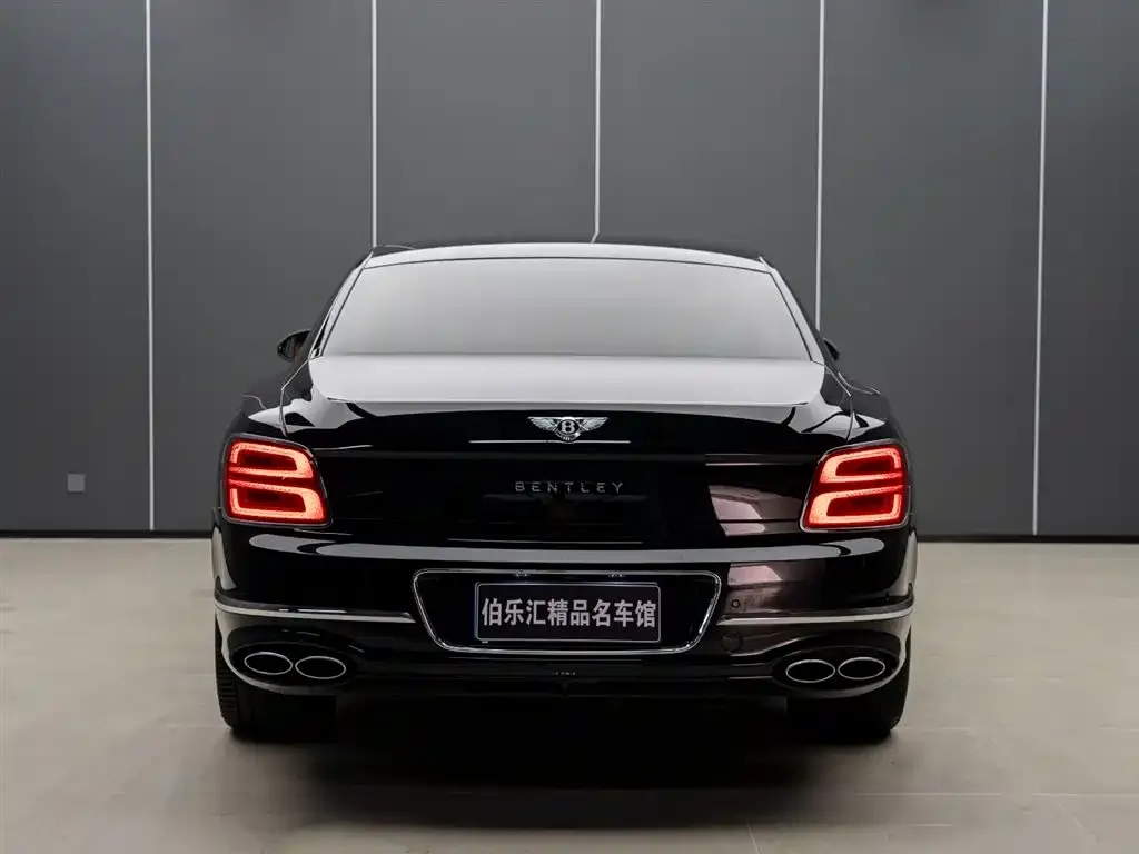 Bentley Flying Spur — фото 4