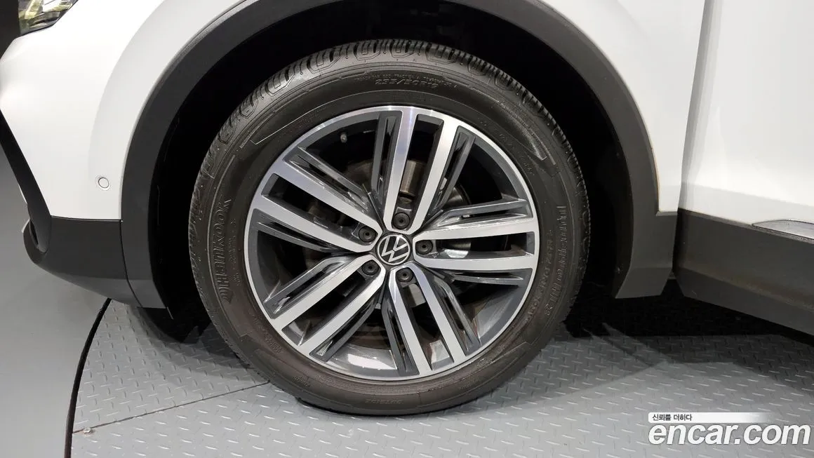 Volkswagen Tiguan 2022 из KR, фото 7