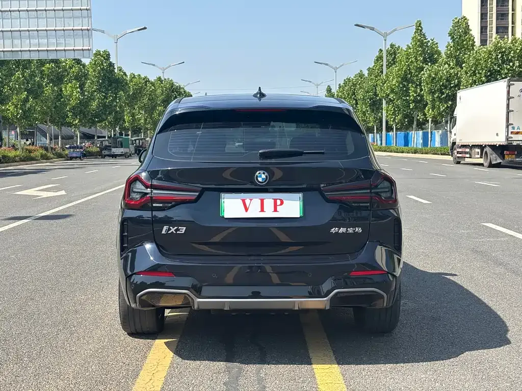 BMW iX3 2024 из CN, фото 2