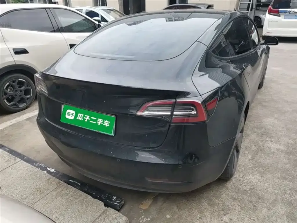 Tesla Model 3 — фото 6