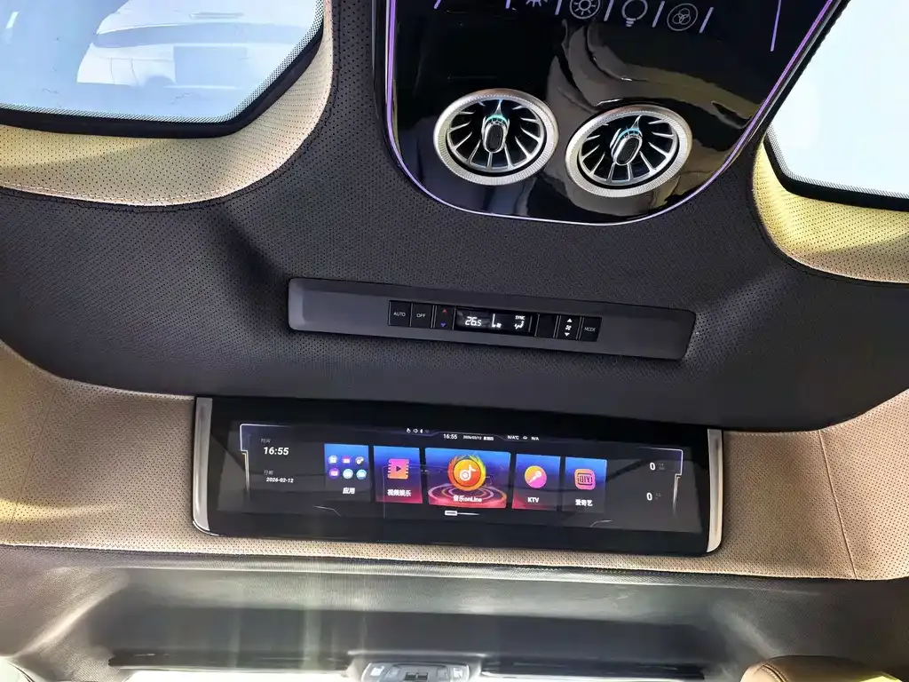 Toyota Sienna — фото 8