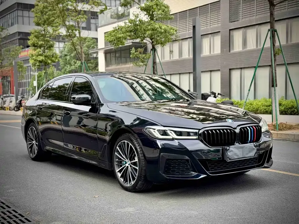 BMW 5 Series — фото 9