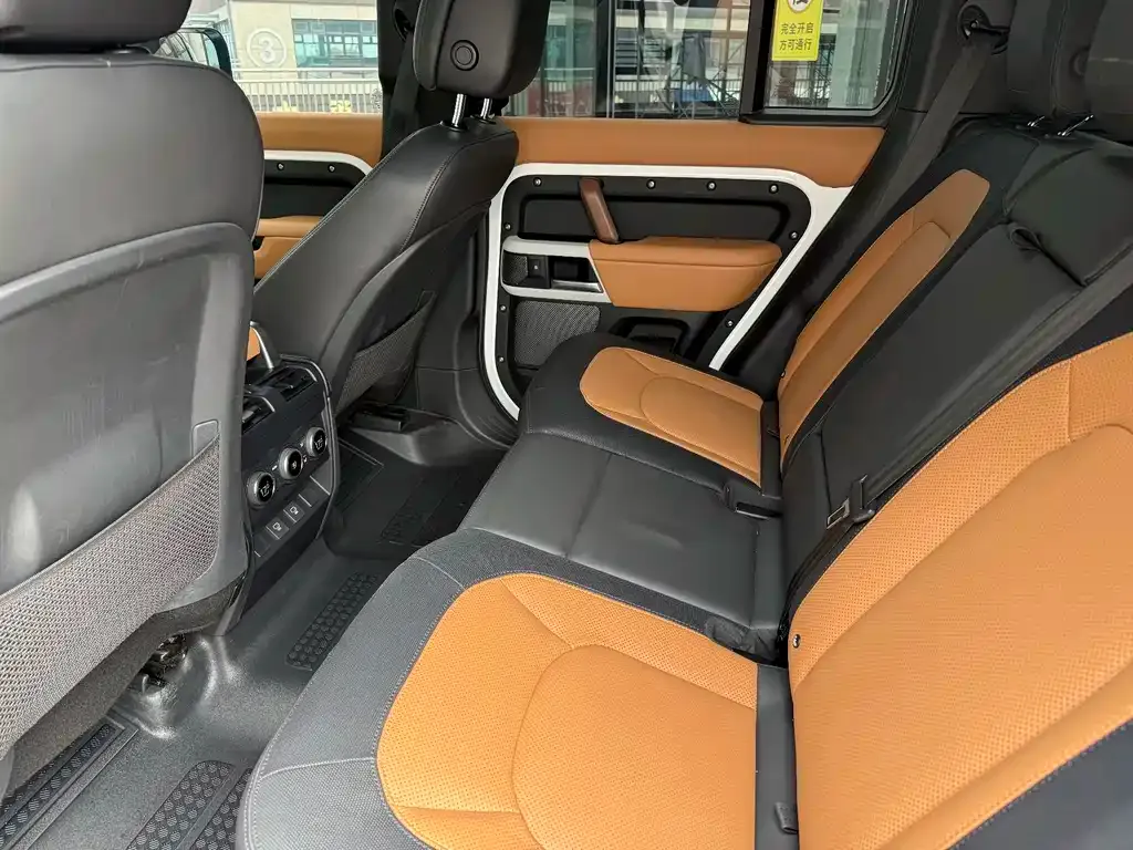 Land Rover Defender — фото 5