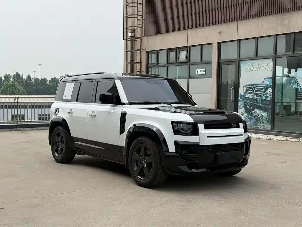 Land Rover Defender — фото 10