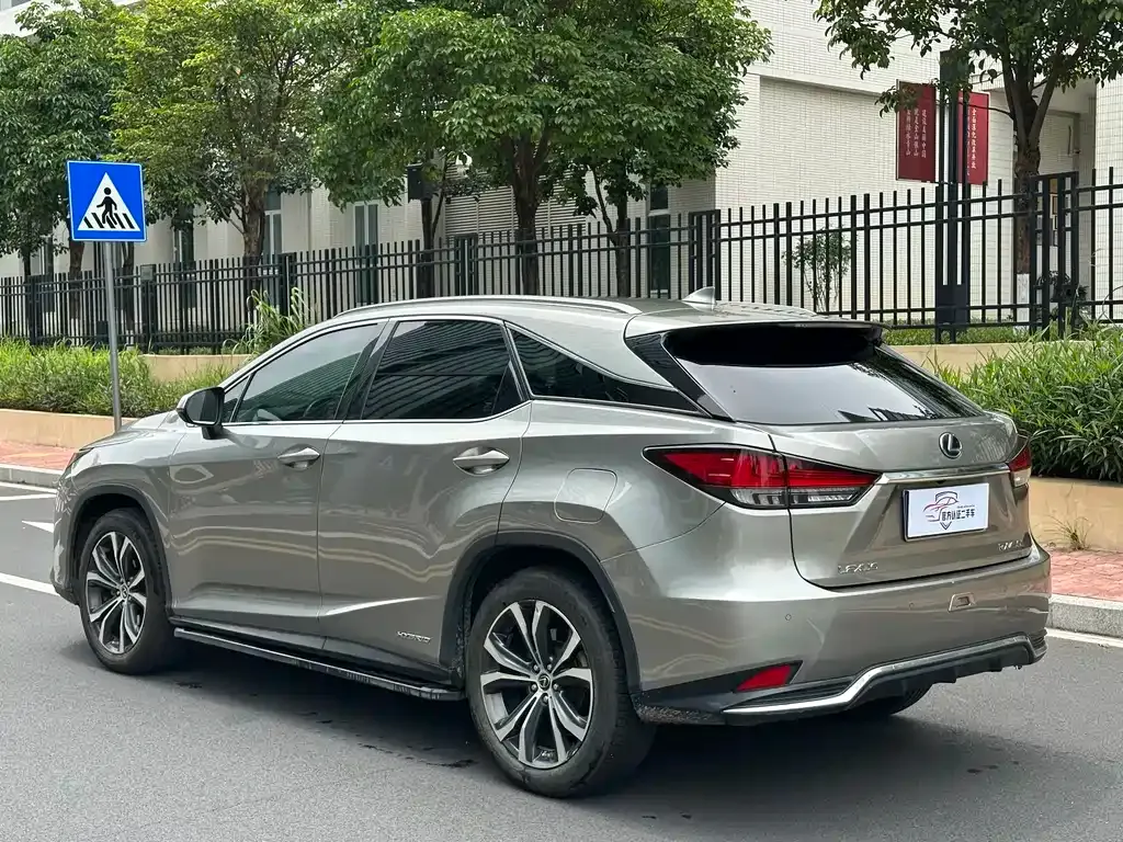 Lexus RX — фото 9