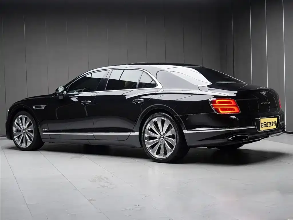 Bentley Flying Spur — фото 7