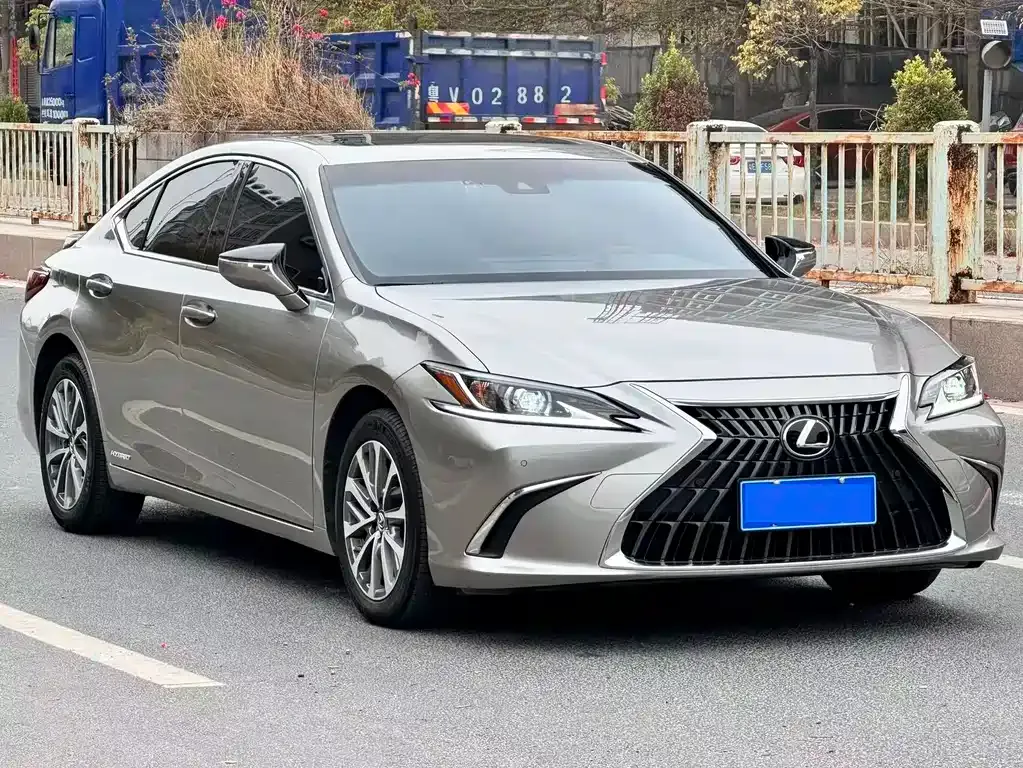 Lexus ES — фото 2