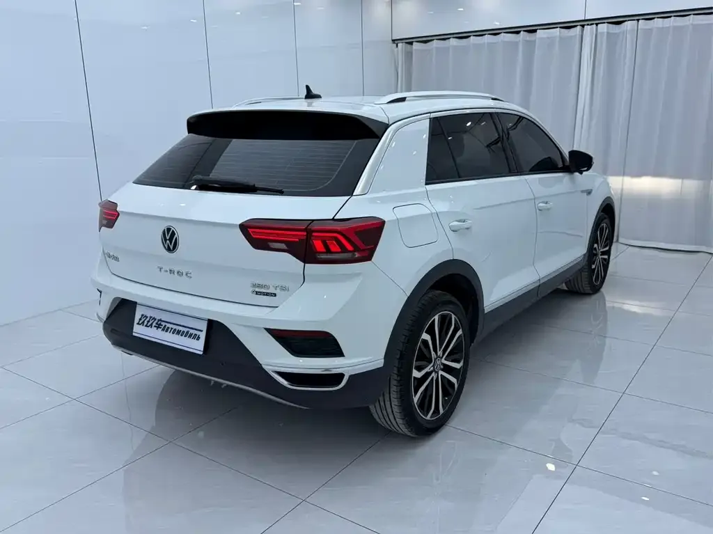 Volkswagen T-Roc — фото 7