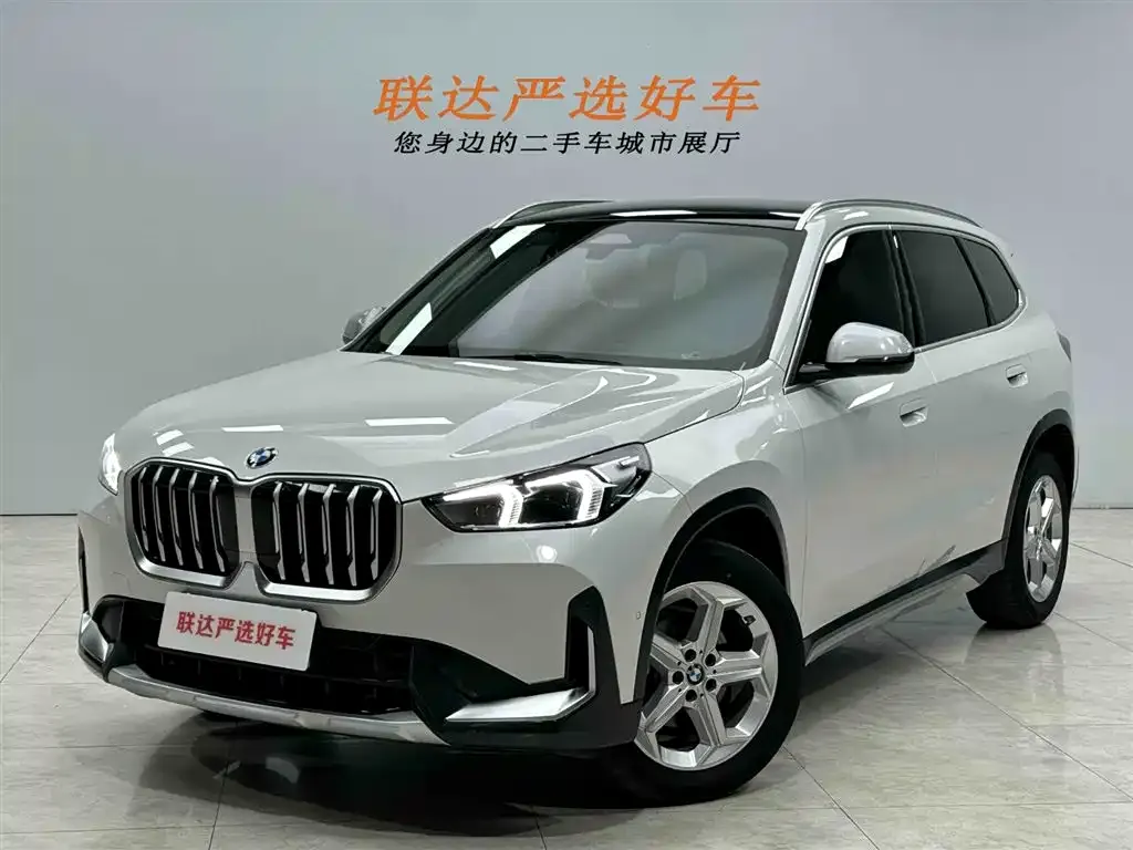 BMW X1 — фото 1