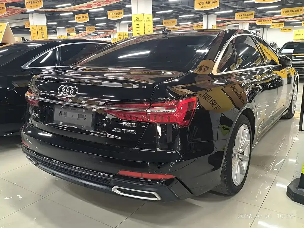 Audi A6L — фото 5