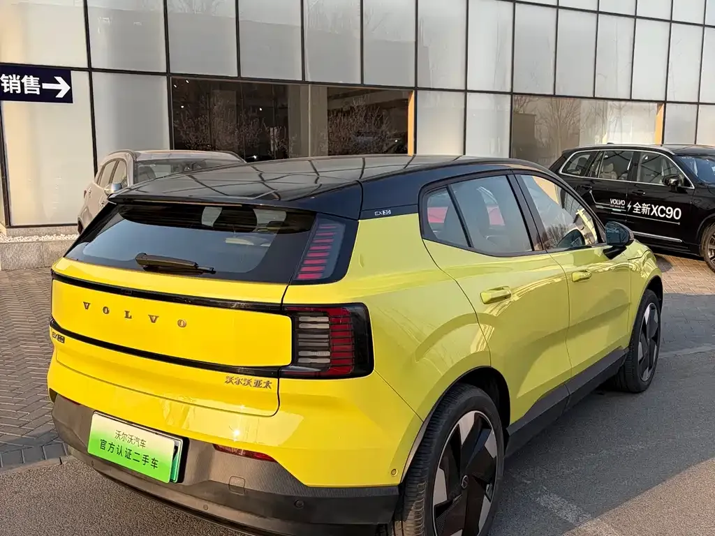 Volvo EX30 2024 из CN, фото 4