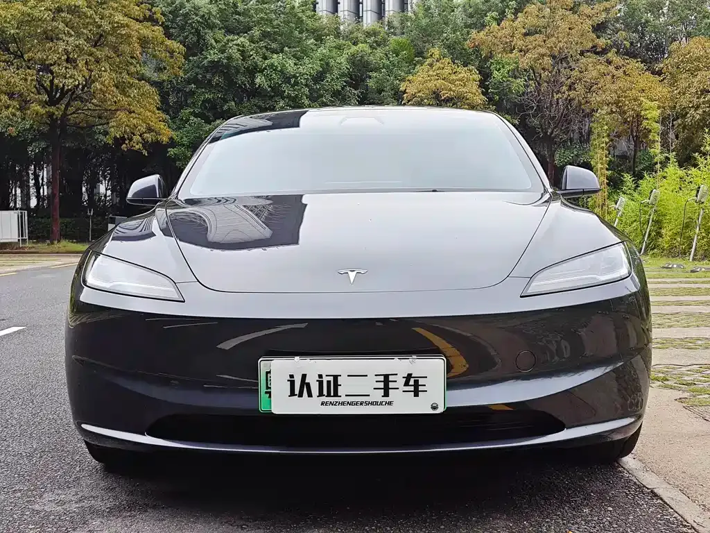 Tesla Model 3 — фото 7