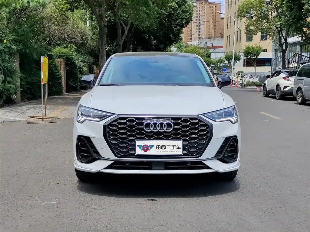 Audi Q3 Sportback — фото 10