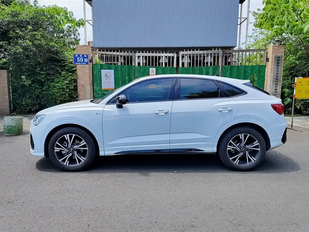 Audi Q3 Sportback — фото 8