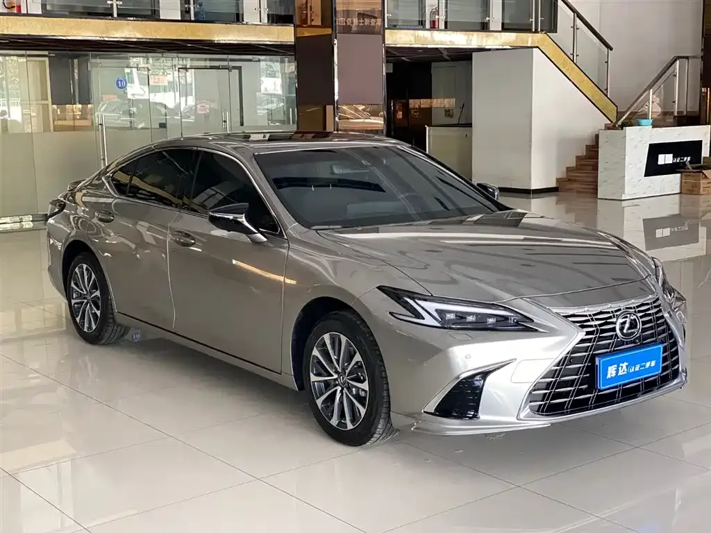 Lexus ES — фото 3