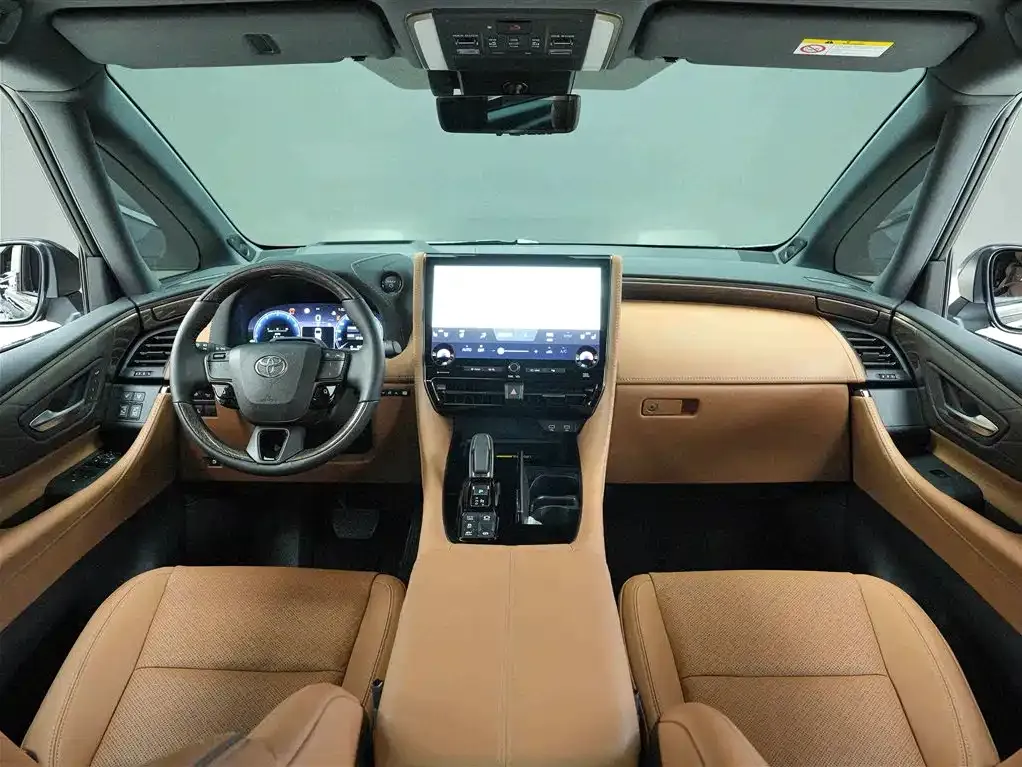 Toyota Alphard — фото 5
