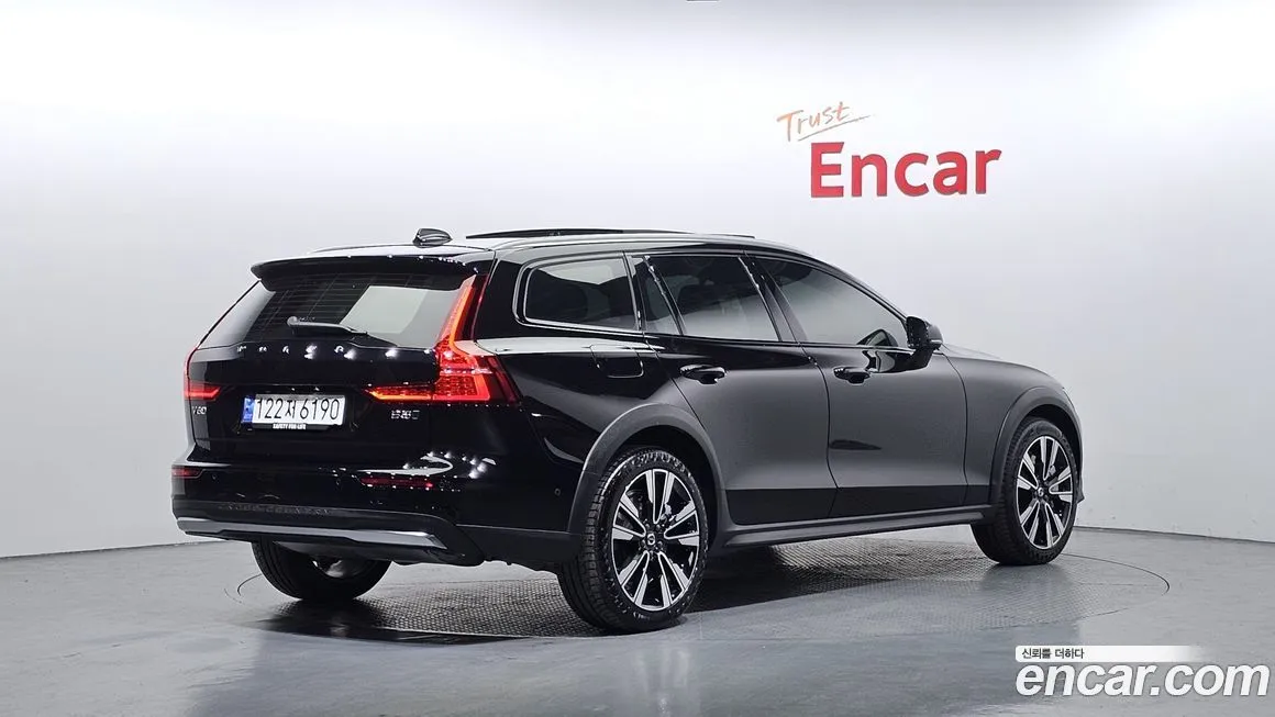 Volvo V60 2025 из KR, фото 5