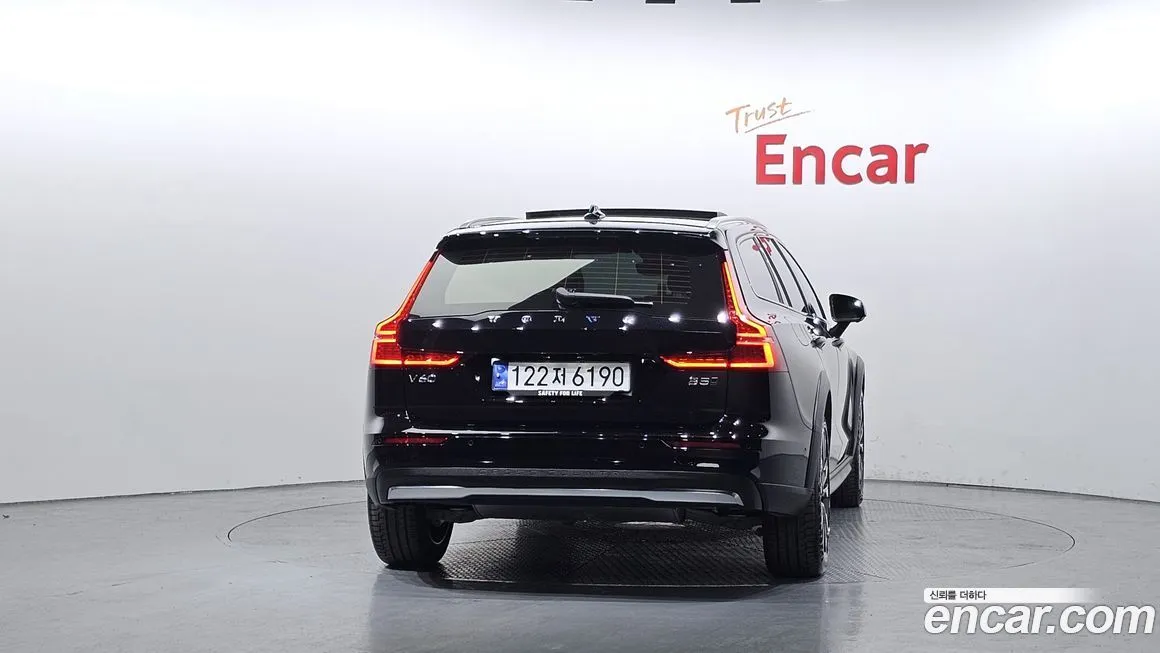 Volvo V60 2025 из KR, фото 3