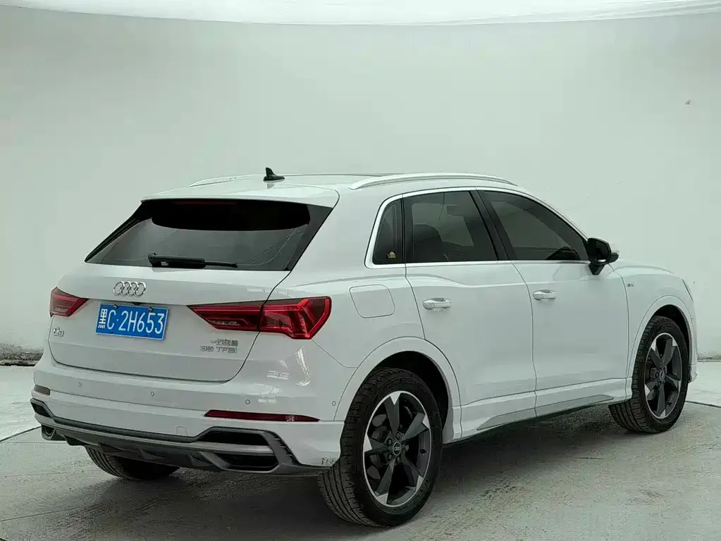 Audi Q3 — фото 6