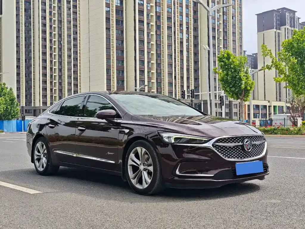 Buick LaCrosse — фото 10
