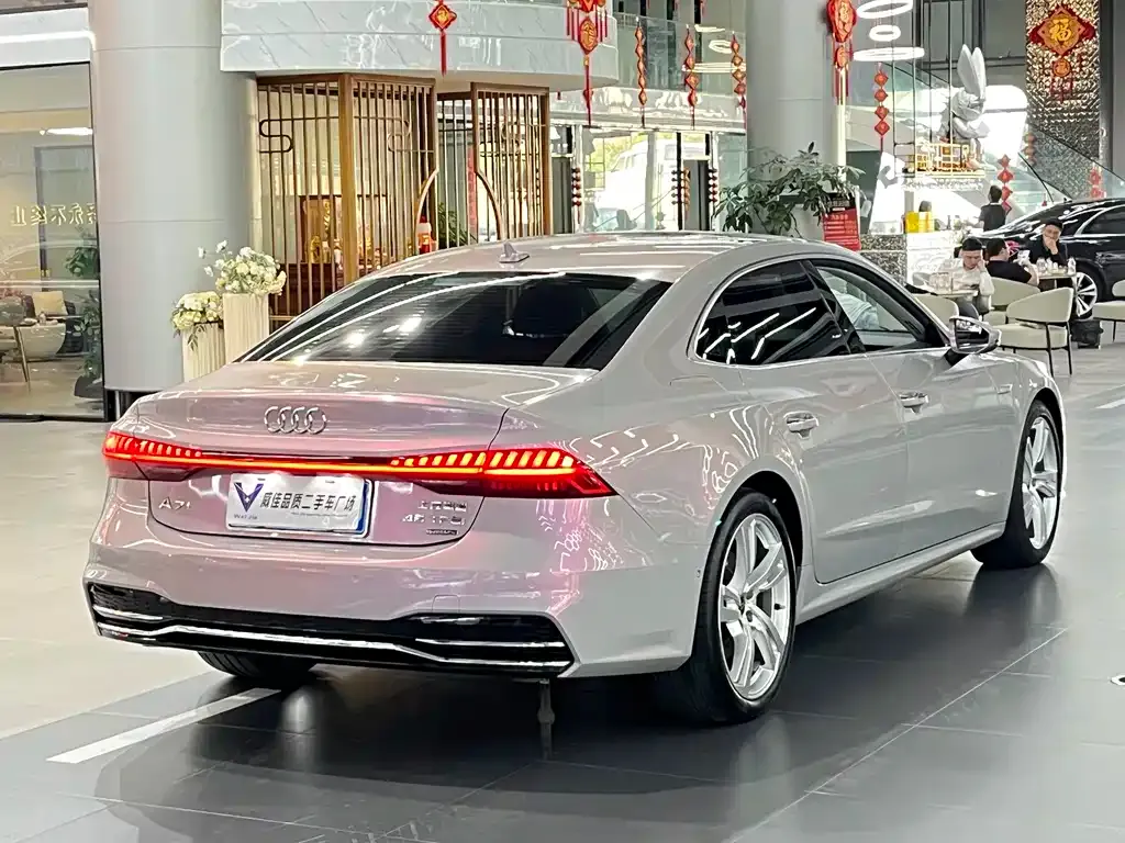 Audi A7L — фото 6