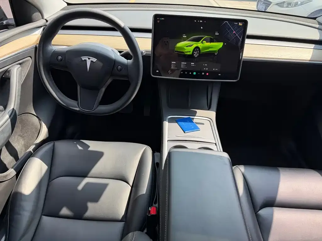 Tesla Model Y — фото 3