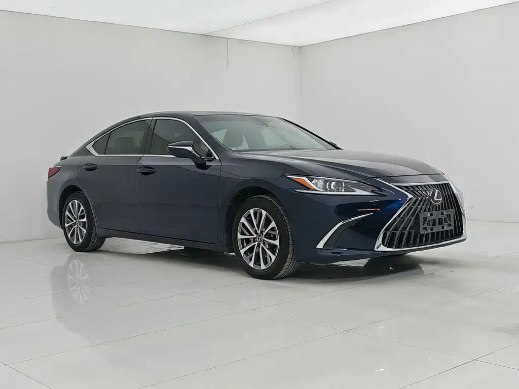 Lexus ES — фото 4