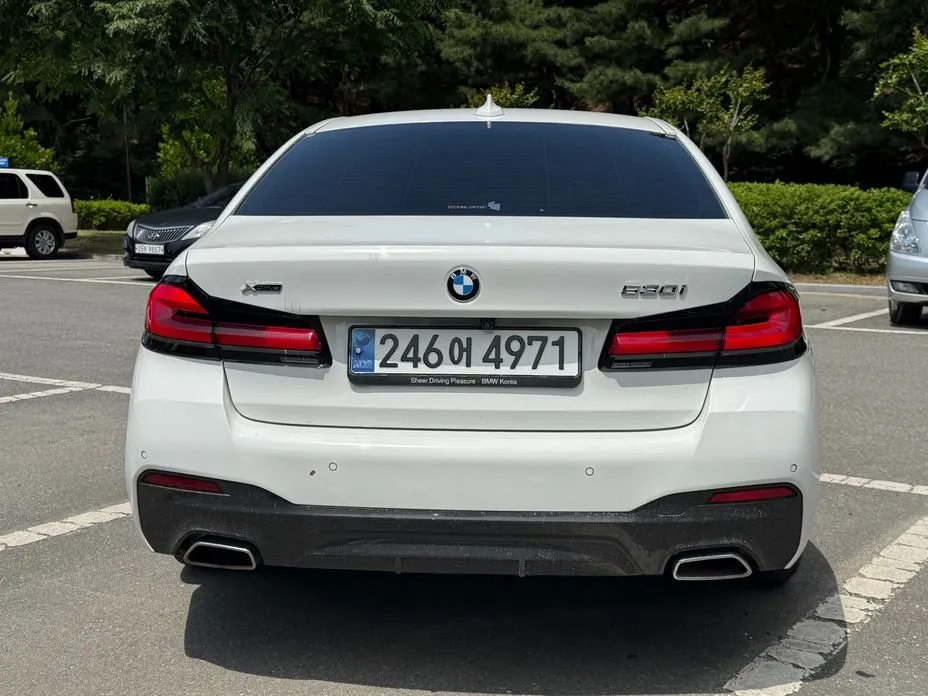 BMW 5-Series 2023 из KR, фото 4