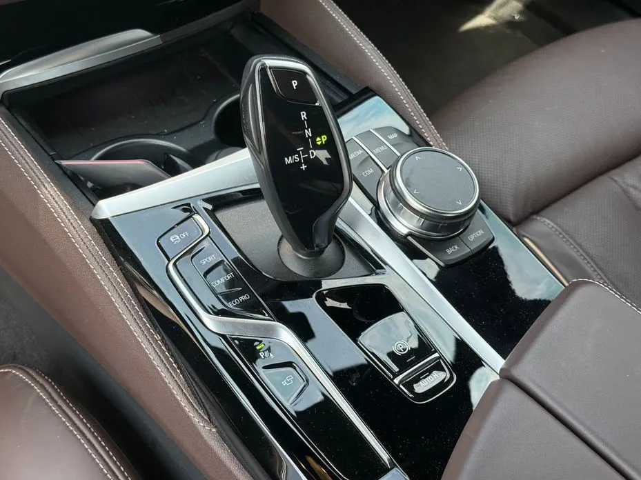 BMW 5-Series 2023 из KR, фото 8