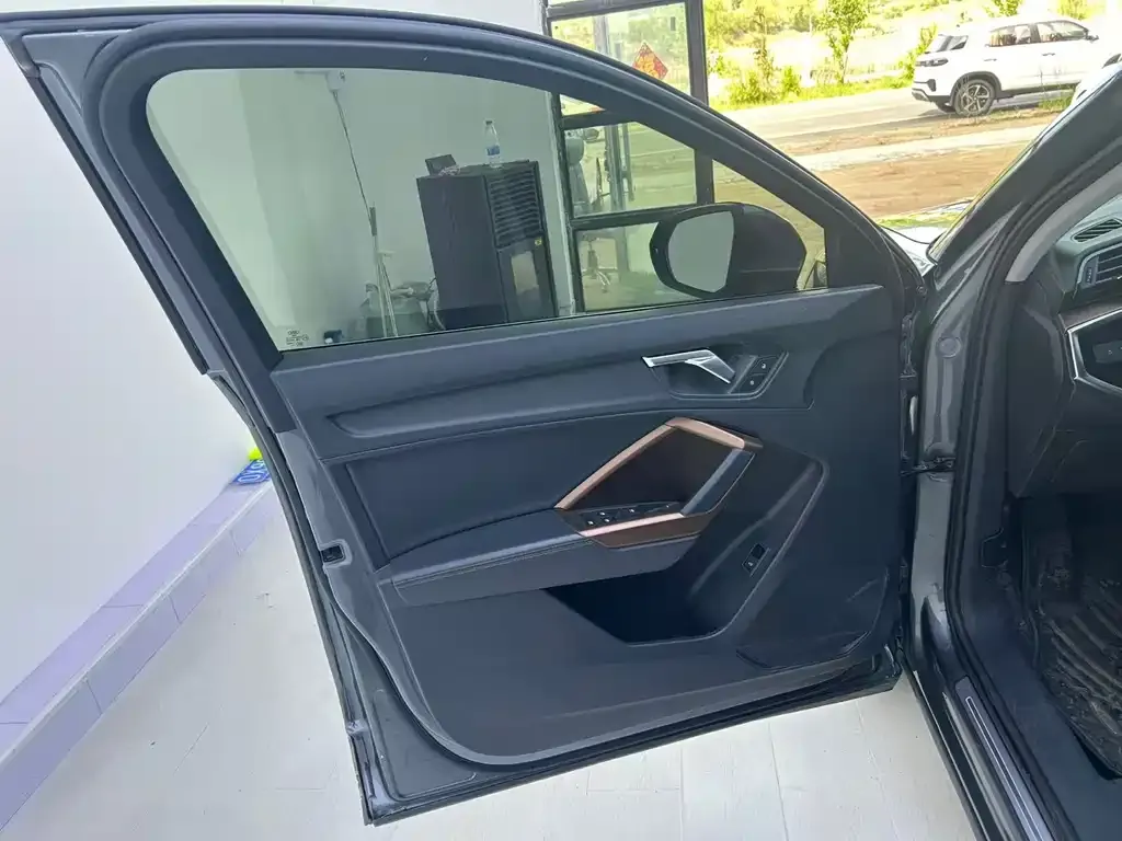 Audi Q3 2021 из CN, фото 6