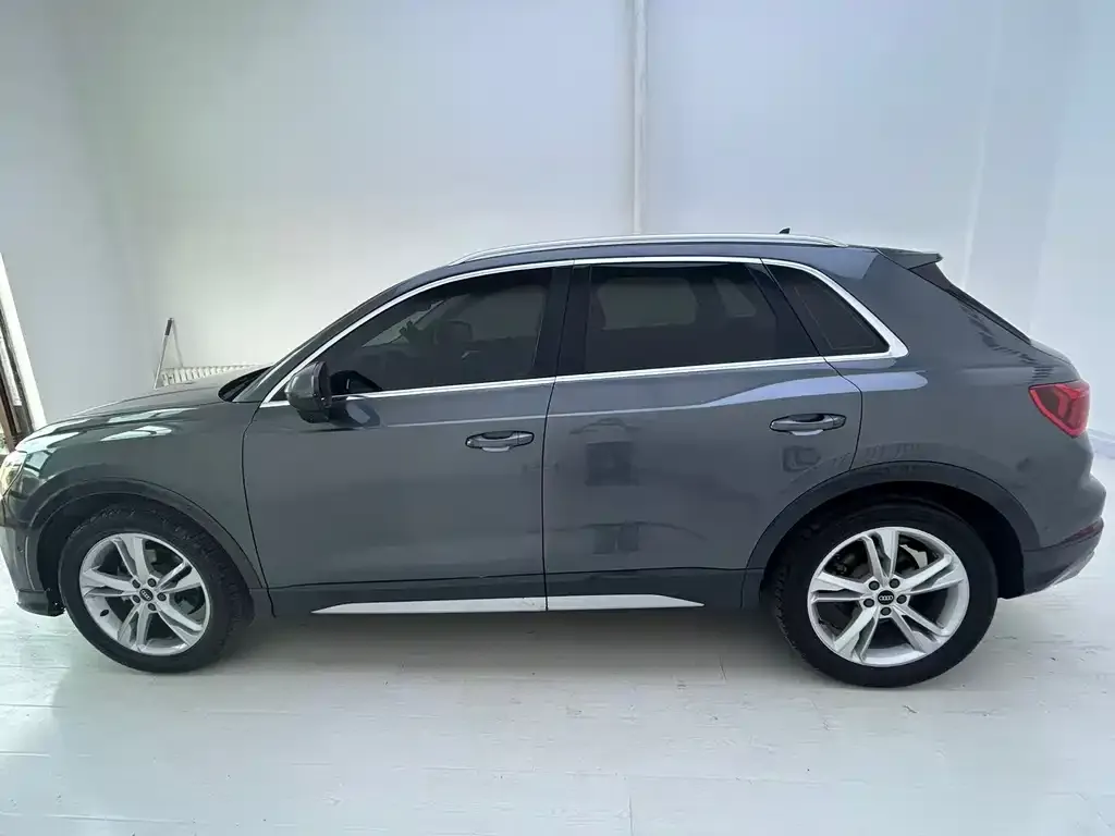 Audi Q3 2021 из CN, фото 3
