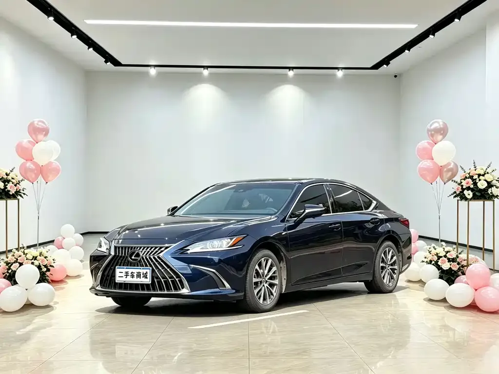Lexus ES — фото 10