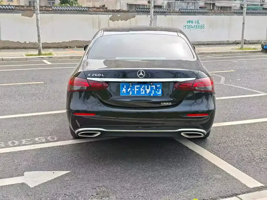 Mercedes-Benz E-Class — фото 3