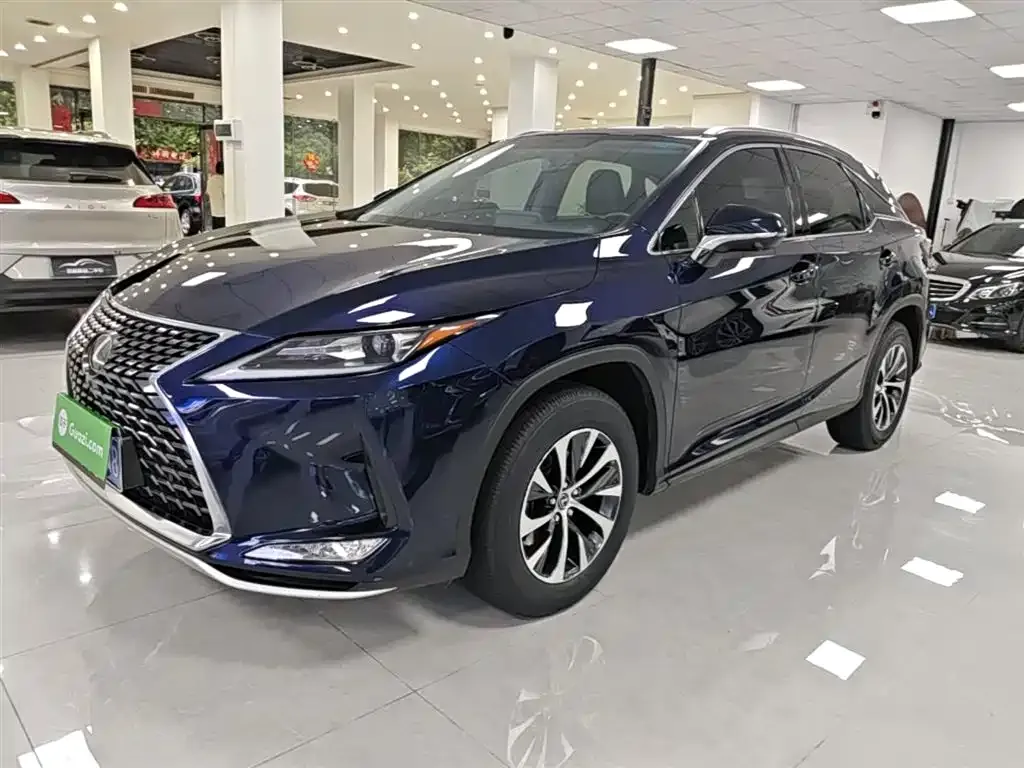 Lexus RX — фото 1