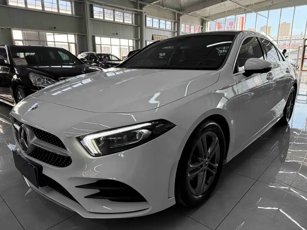 Mercedes-Benz A-Class — фото 1