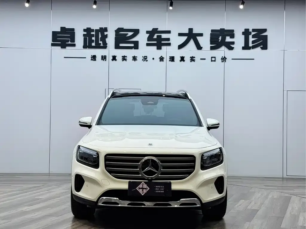 Mercedes-Benz GLB — фото 10