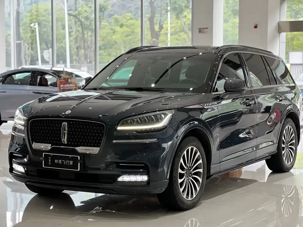 Lincoln Aviator — фото 1