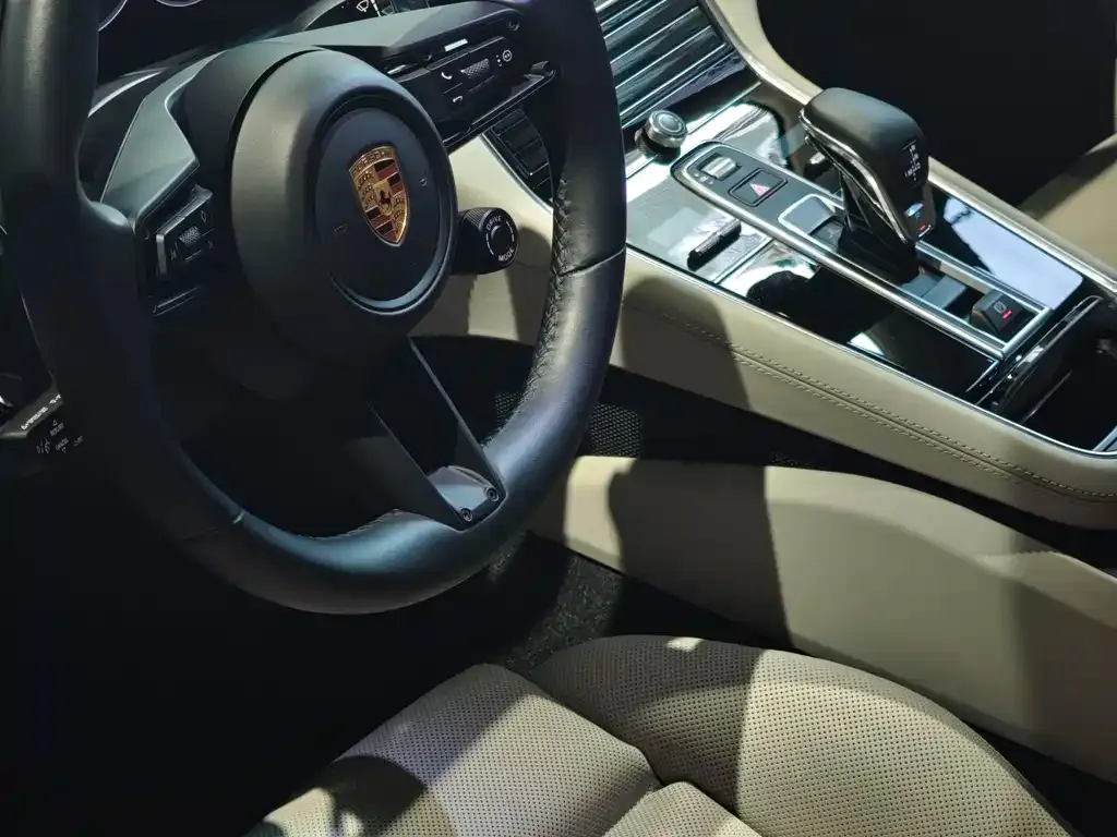 Porsche Panamera — фото 4