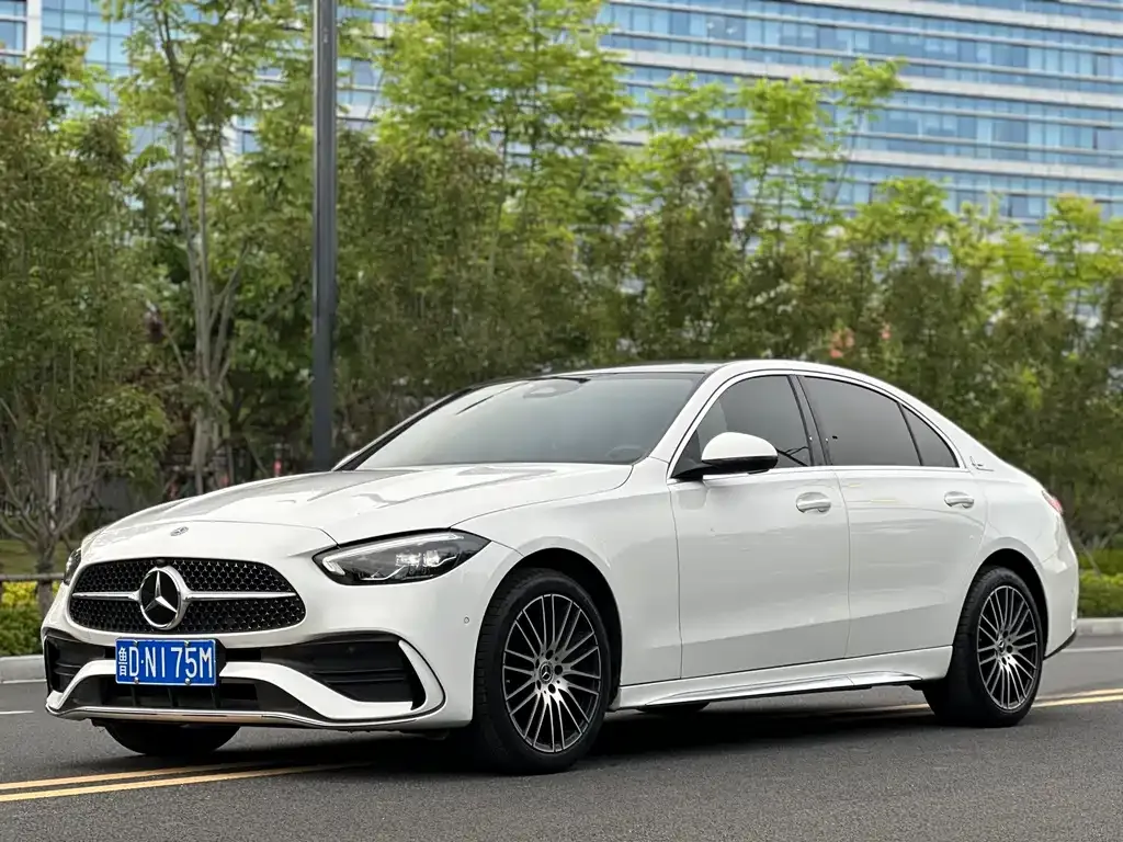 Mercedes-Benz C-Class — фото 1