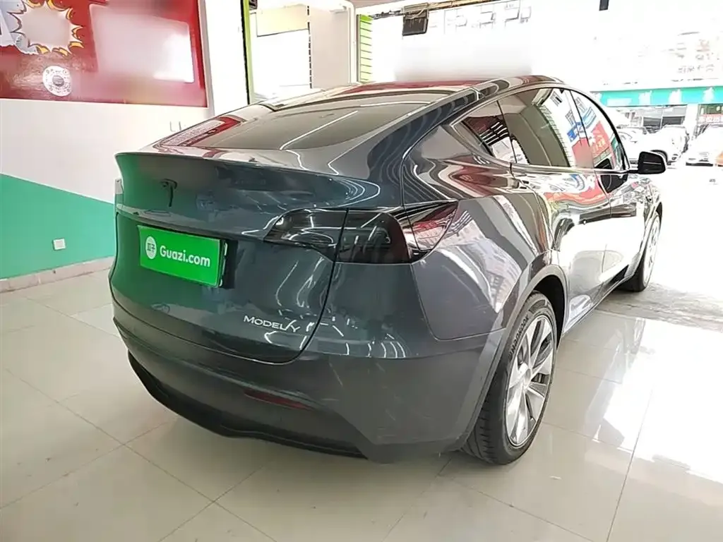 Tesla Model Y — фото 2