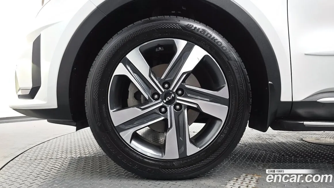 Kia Sorento — фото 10