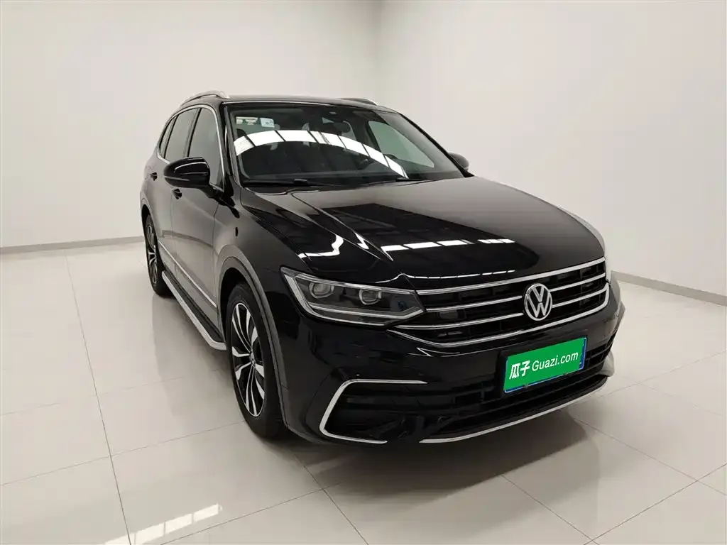 Volkswagen Tiguan L — фото 8