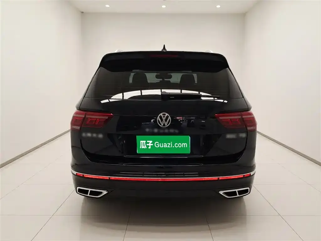 Volkswagen Tiguan L — фото 2