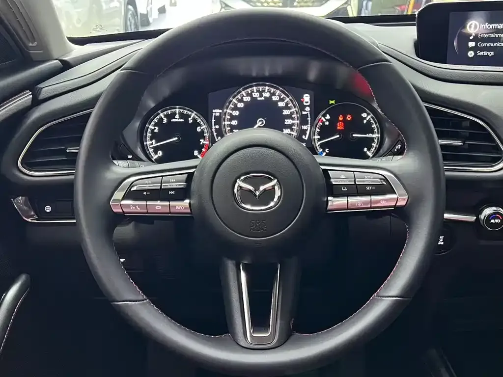 Mazda CX-30 — фото 9