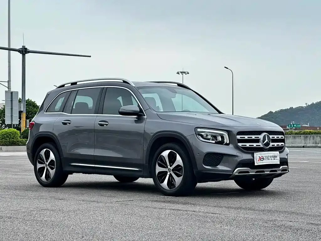 Mercedes-Benz GLB — фото 2