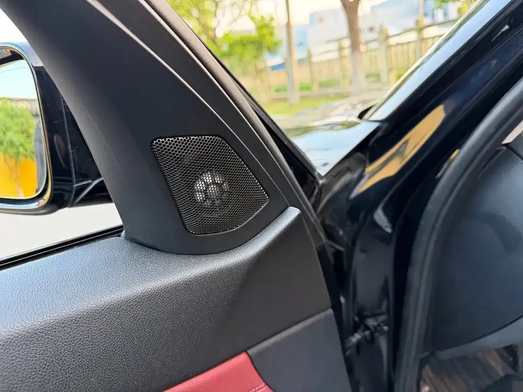 BMW 3 Series 2022 из CN, фото 6