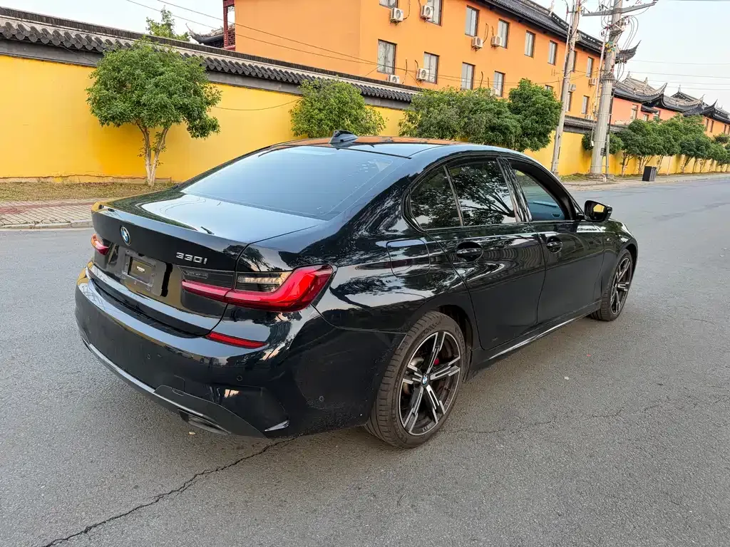 BMW 3 Series 2022 из CN, фото 4